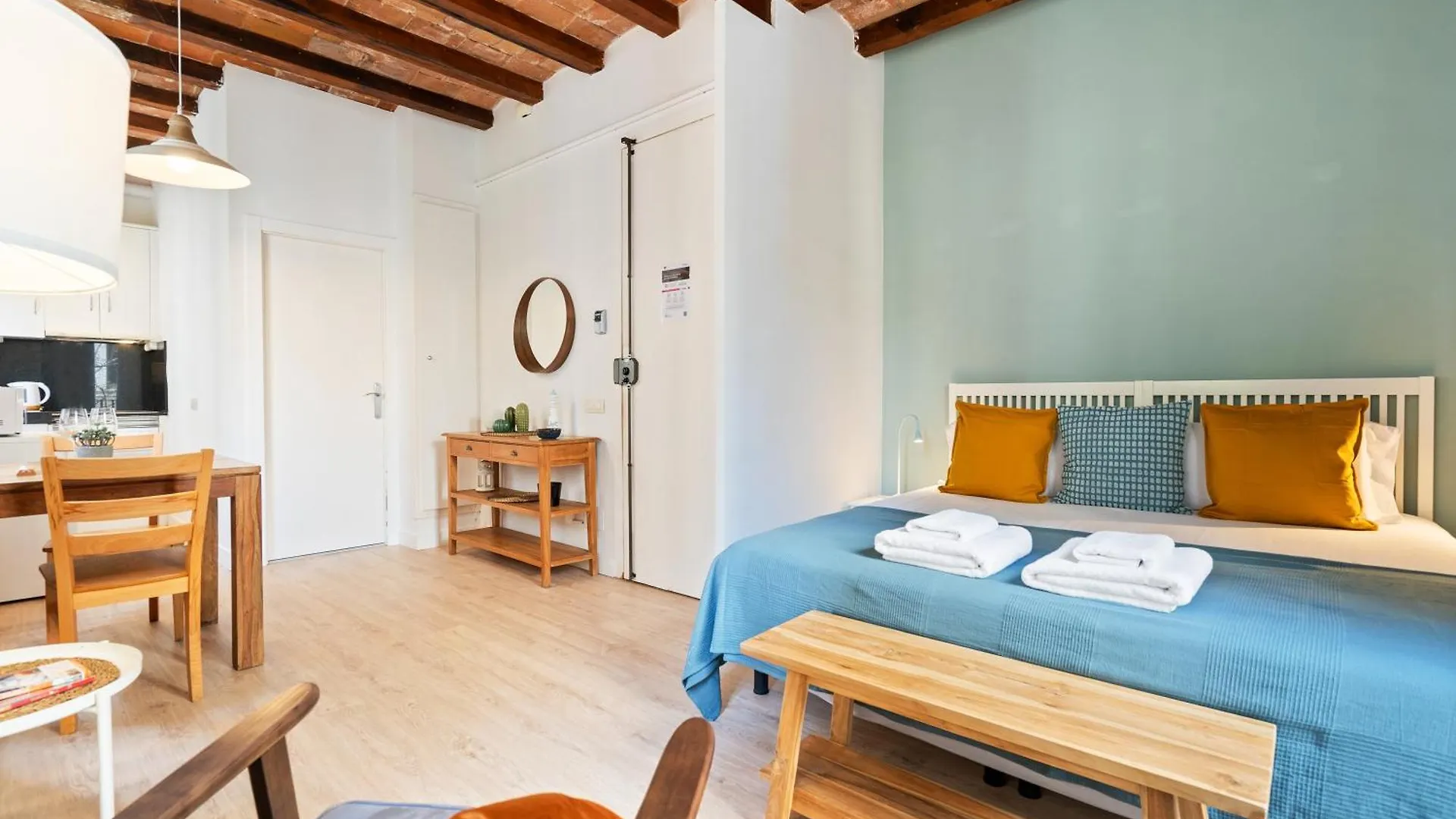 Lodging Apartments Beach Studio 11 Барселона